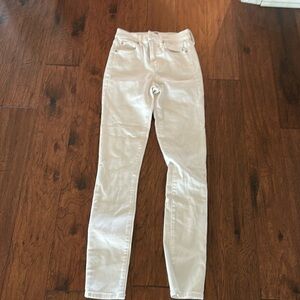 GAP white denim skinny jeans